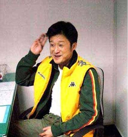白小姐四肖期中特开奖和吴京的车又翻了与吴京车子